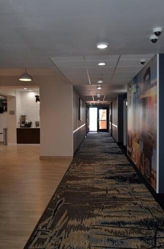 Фото Best Western Plus New Barstow Inn & Suites