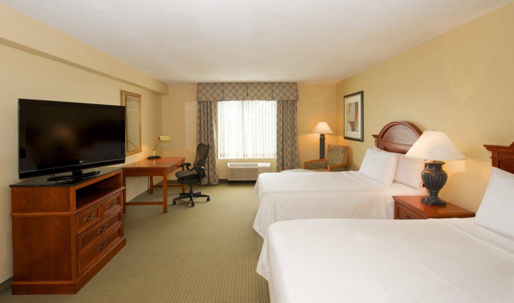 Фото Hilton Garden Inn Jacksonville Jtb/deerwood Park