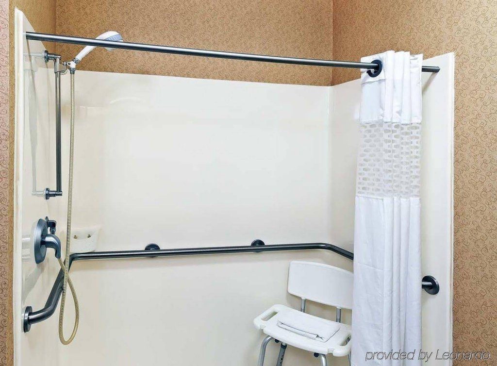 Фото Hampton Inn Salina