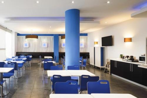 Фото Ibis budget Málaga Centro