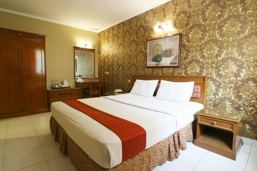 Гостиница Hotel Surabaya Jaya Bandara Soetta