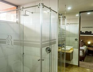 Гостиница Hotel Regency Suites La Feria