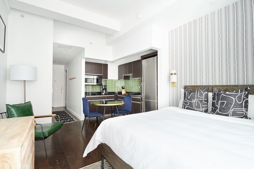 Фото Sonder at One Platt