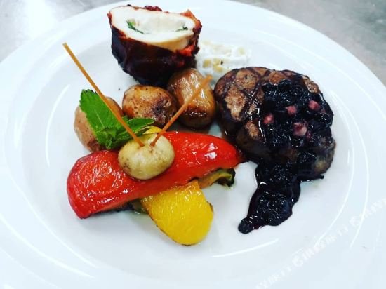 Фото Turisticko Naselje Ribarsko Ostrvo