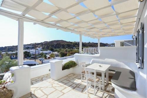 Гостиница Tropicana Hotel, Suites & Villas Mykonos