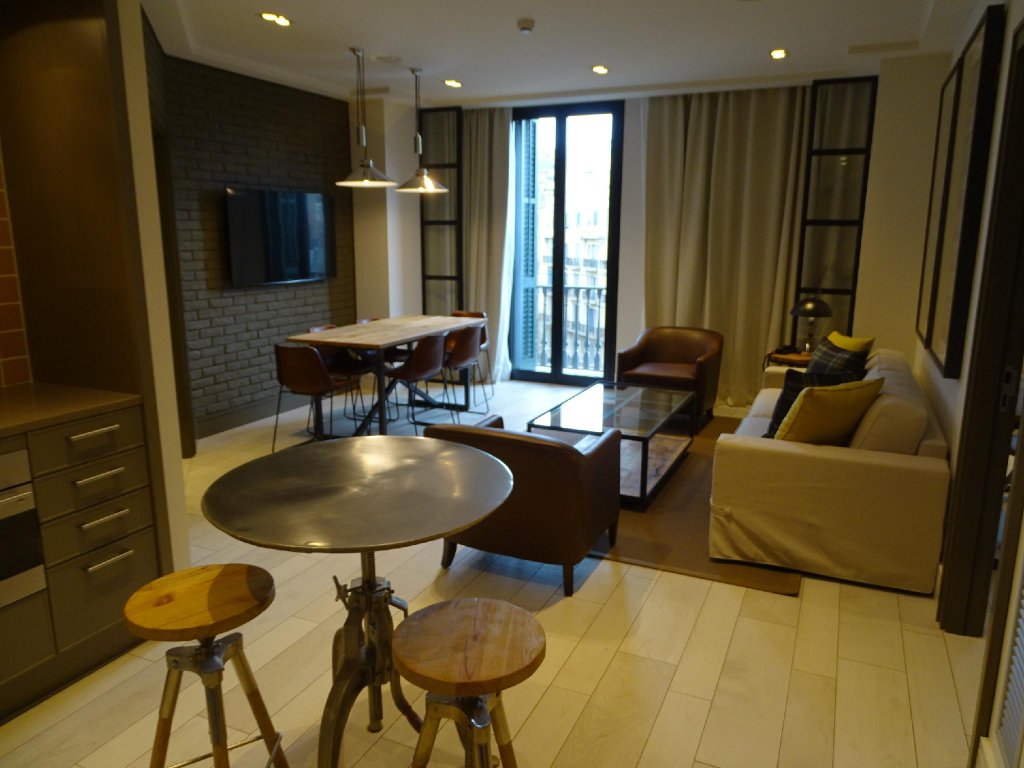 Фото Midtown Apartments