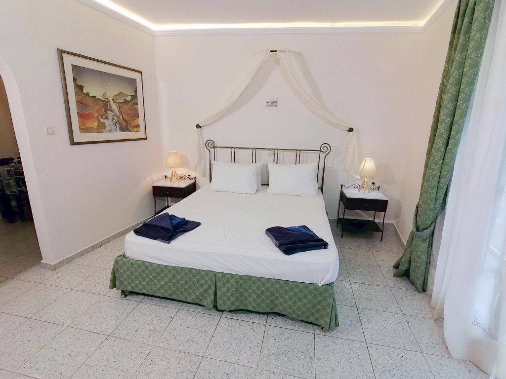 Фото Vasilaras Hotel