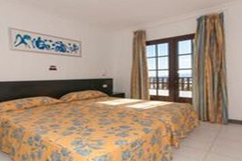 Фото Apartamentos Plaza Azul