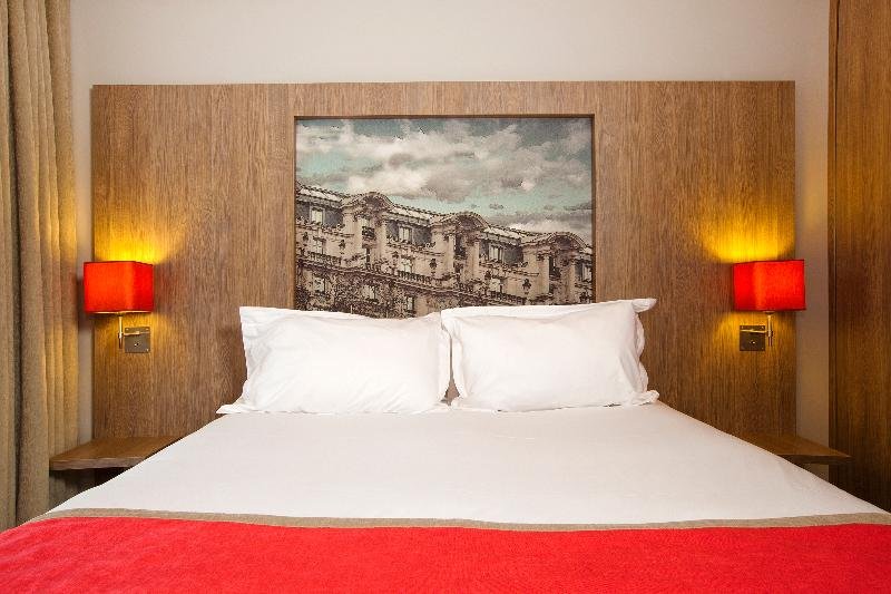 Фото Residhome Paris Guyancourt