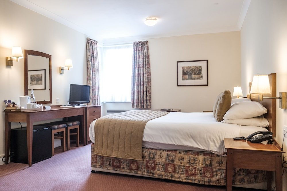 Фото The Fox & Goose Hotel