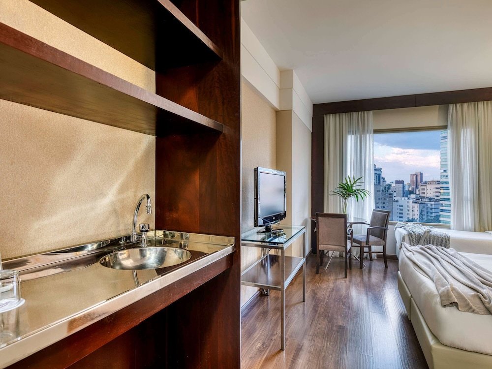 Фото Mercure Belo Horizonte Lourdes