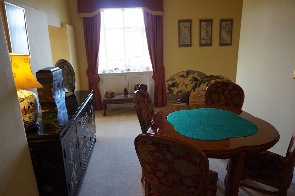 Фото Moresby Hall