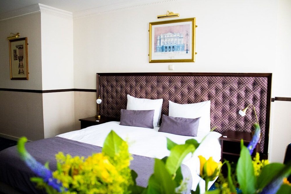 Фото Boutique Hotel De Doelen