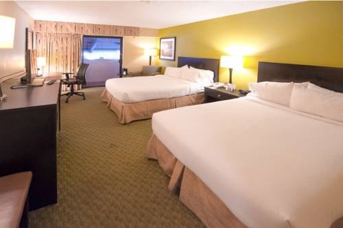 Фото Ramada by Wyndham Shreveport Airport