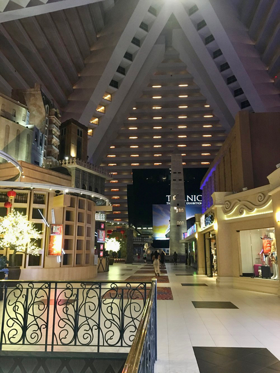 Фото Luxor Hotel and Casino