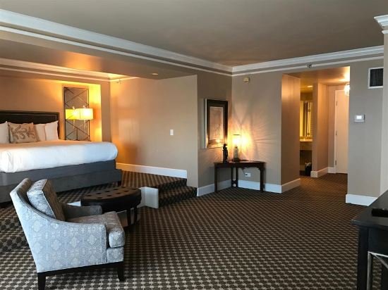 Фото Menger Hotel