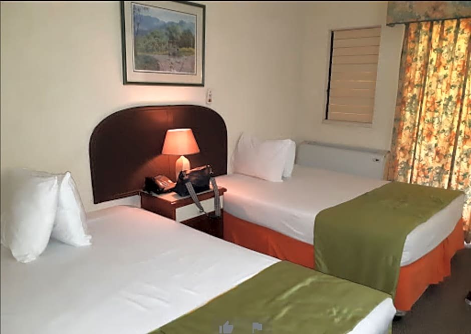 Фото Cascadia Hotel Conference Center