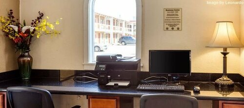 Гостиница Rodeway Inn & Suites New Orleans