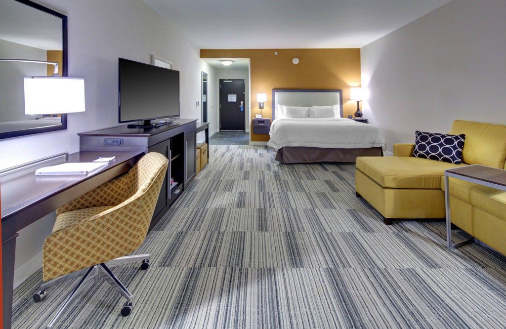 Фото Hampton Inn & Suites Roanoke-Downtown