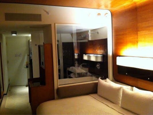 Фото The Standard High Line