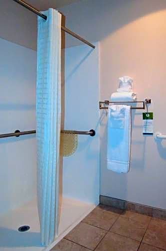 Фото FairBridge Inn Express