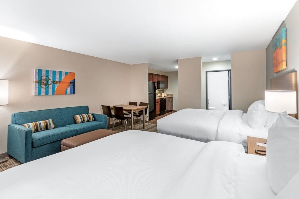 Фото Sleep Inn & Suites Denver International Airport