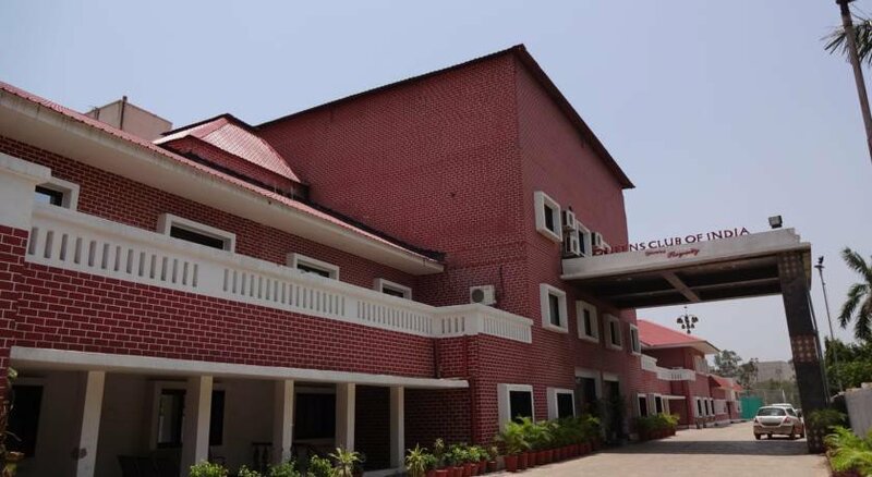 Гостиница Oyo 11939 Hotel Queens Club Of India в Райпуре