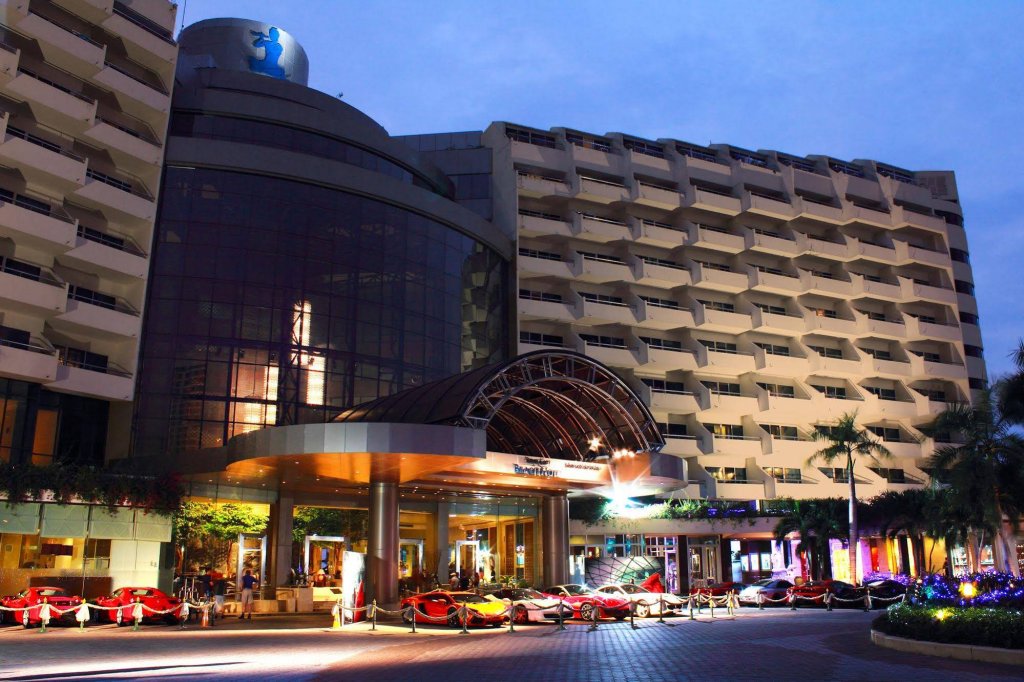 Фото Royal Cliff Beach Hotel