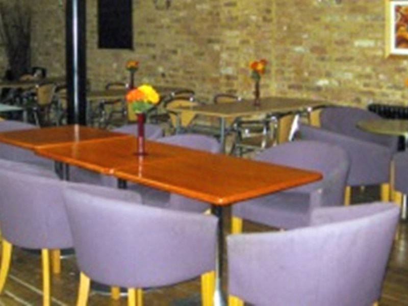 Фото Oyo Somerset Hotel Baker Street London