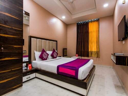 Гостиница Oyo 5253 Hotel Orange Lily в Индауре