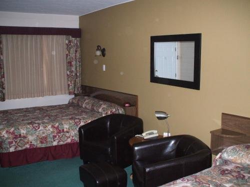 Фото Travellers Motel