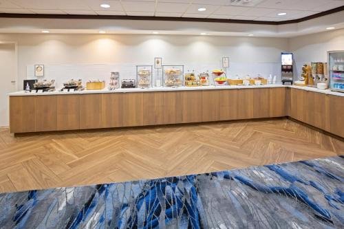 Фото Fairfield Inn & Suites by Marriott Elizabethtown