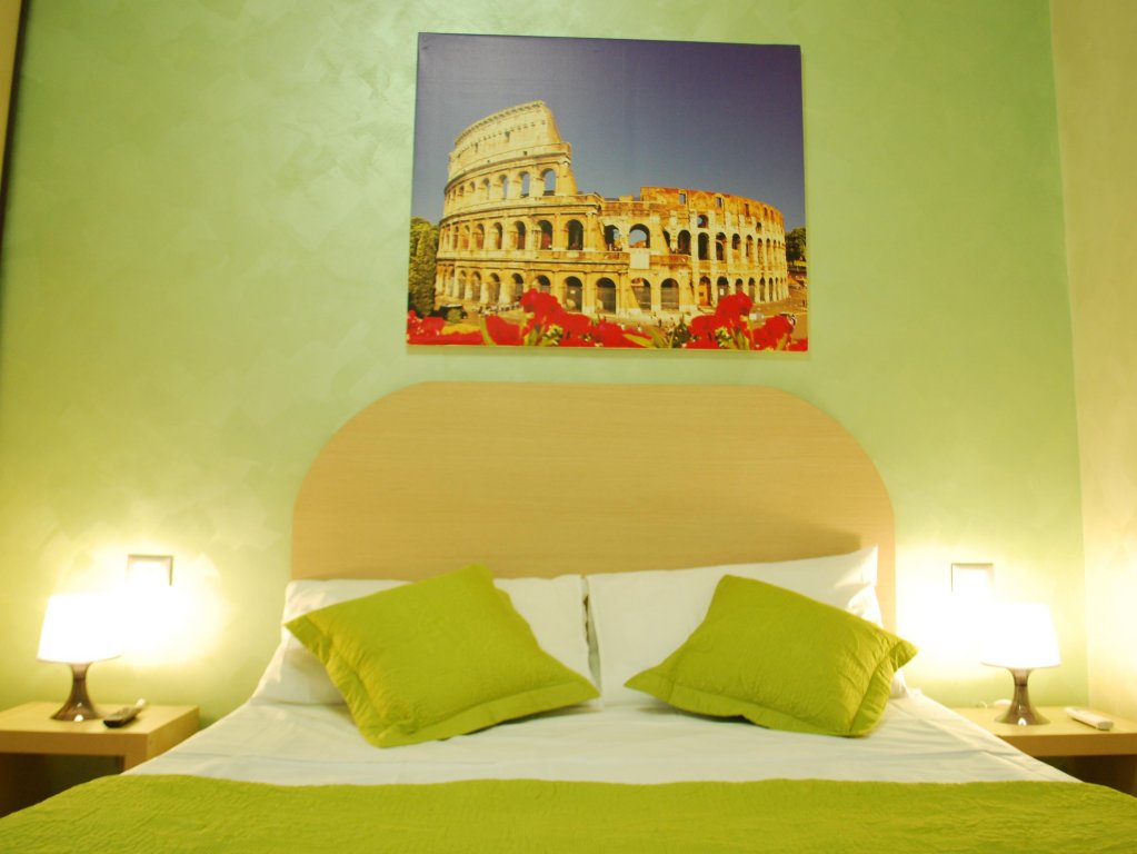 Фото отеля 2