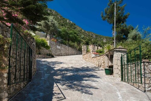 Гостиница Bella Casa Studios