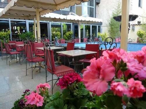 Гостиница Hotel Elysee в Области Тирана