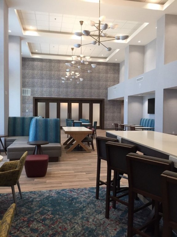 Фото Hampton Inn & Suites Farmers Branch Dallas