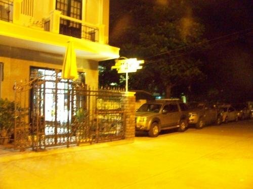 Гостиница Little Home Hostel в Нячанге
