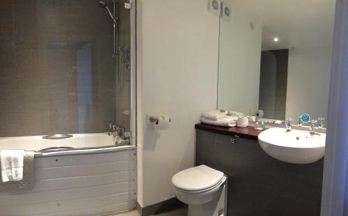 Фото Queens Hotel