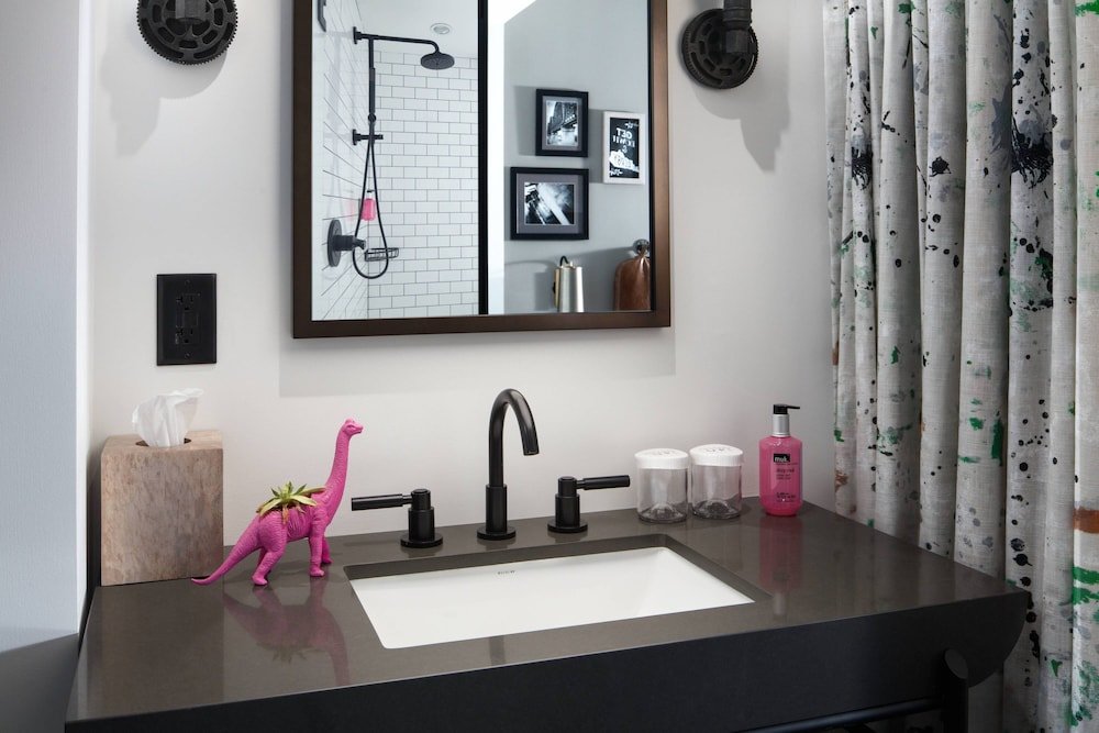 Фото Moxy Louisville Downtown