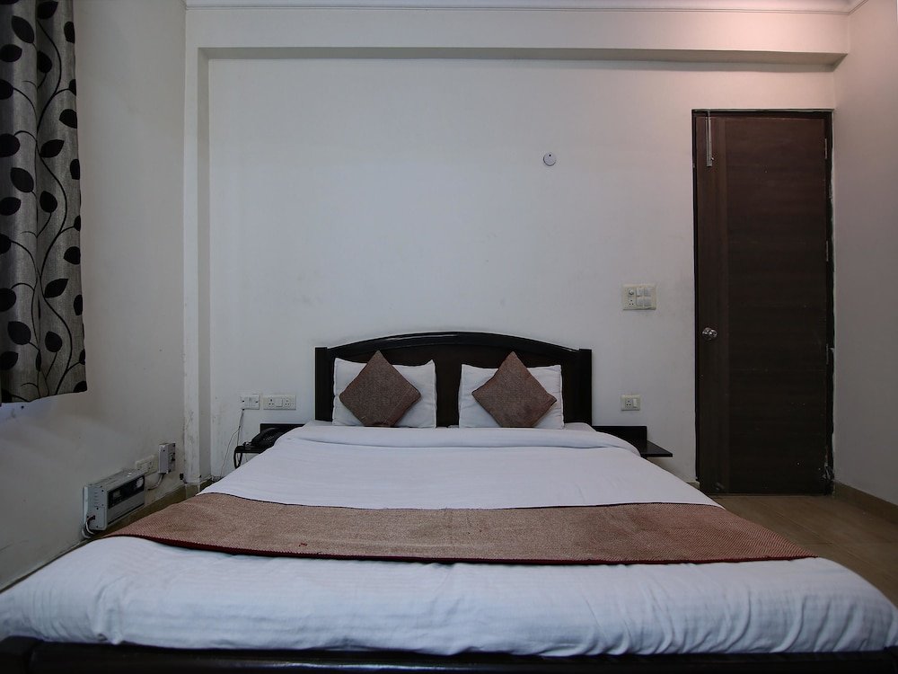 Фото Oyo 441 Hotel Mascot