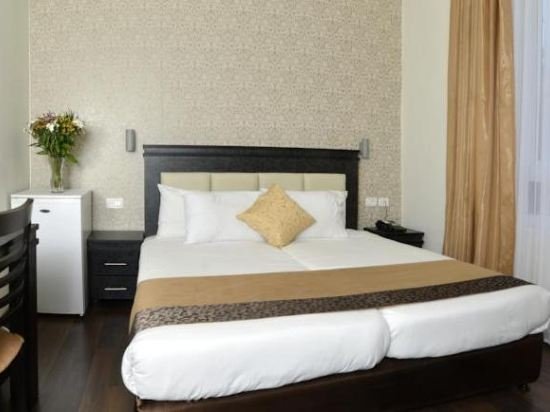 Фото The Colony Hotel