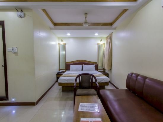 Фото Hotel Parklane