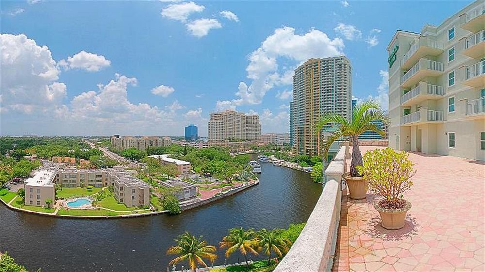 Фото Riverside Hotel