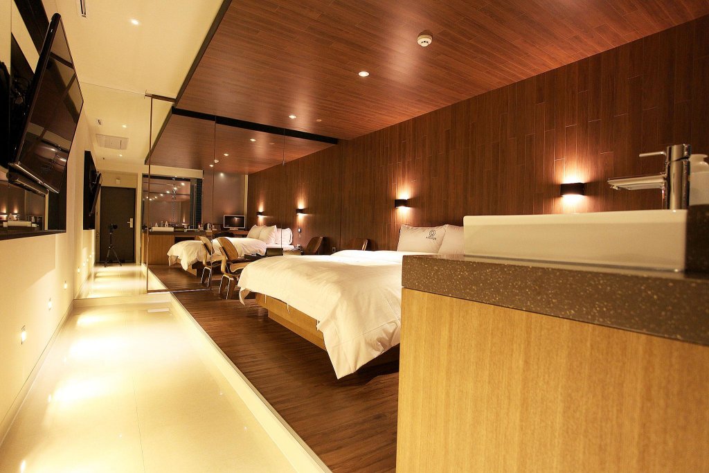 Фото Nine Hotel