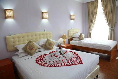 Фото The Floral Breeze Wun Zin Hotel