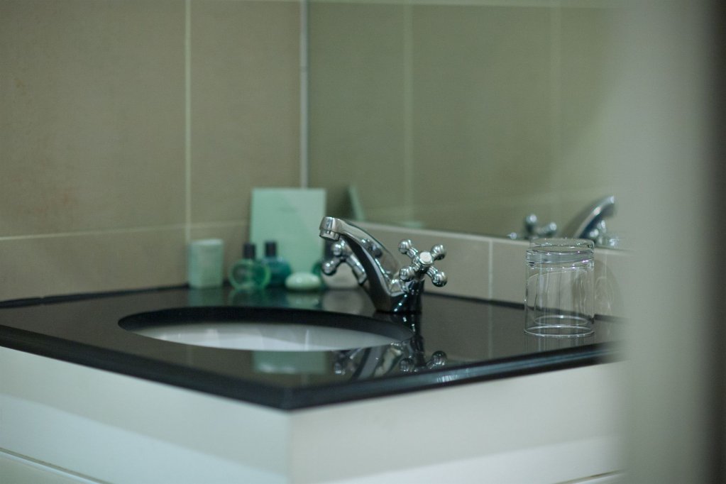 Фото 54 Queens Gate Hotel