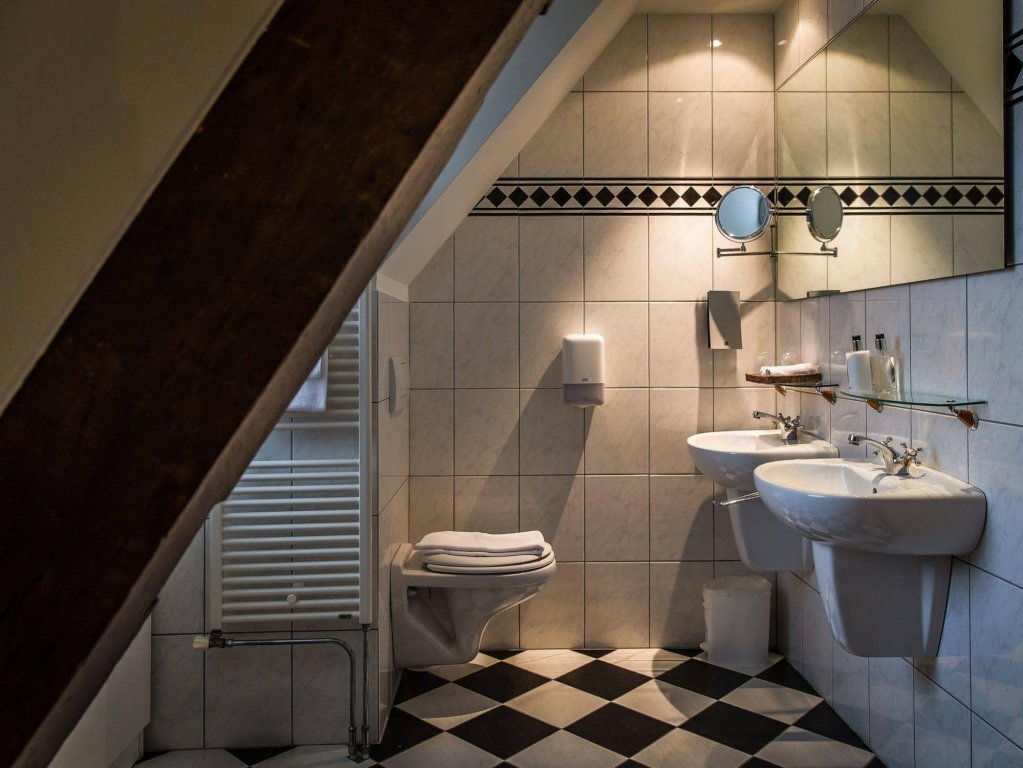 Фото De Limbourg