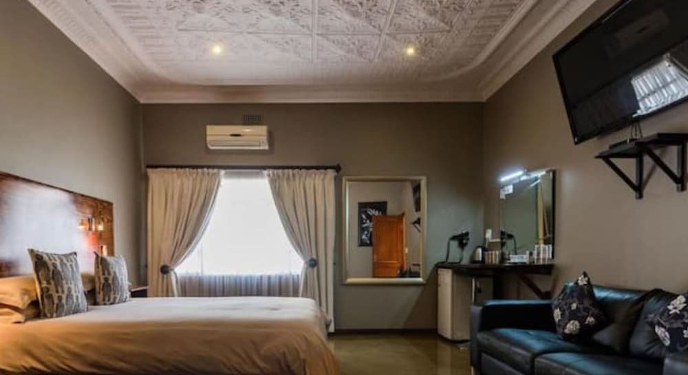 Фото About Guest Lodge