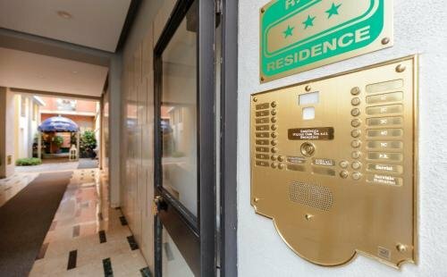 Гостиница Residence Mignoncase Tre в Милане