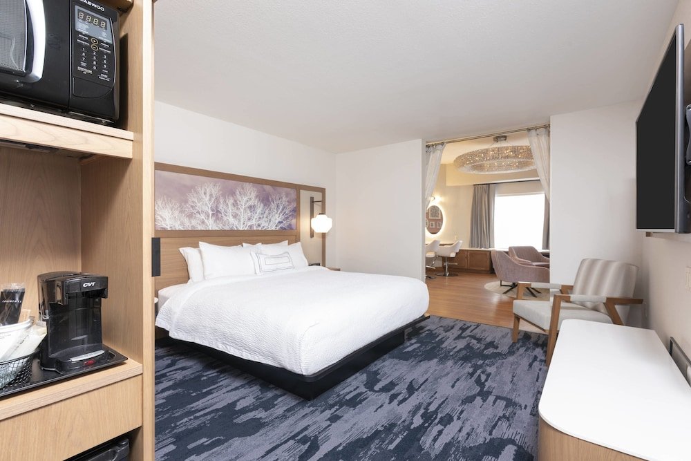 Фото Fairfield Inn & Suites by Marriott Fair Oaks Farms